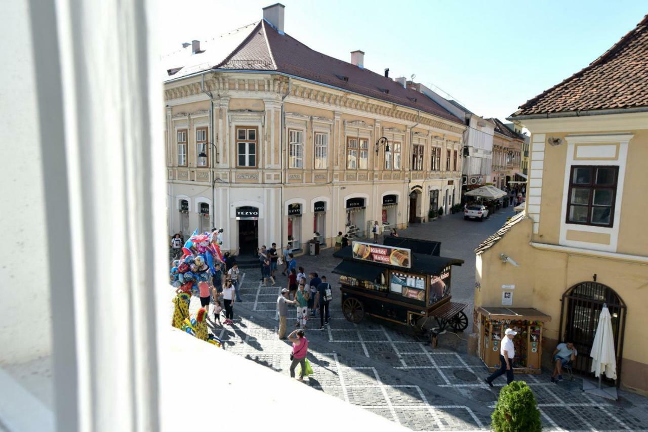 Top Royal Central Braşov Buitenkant foto