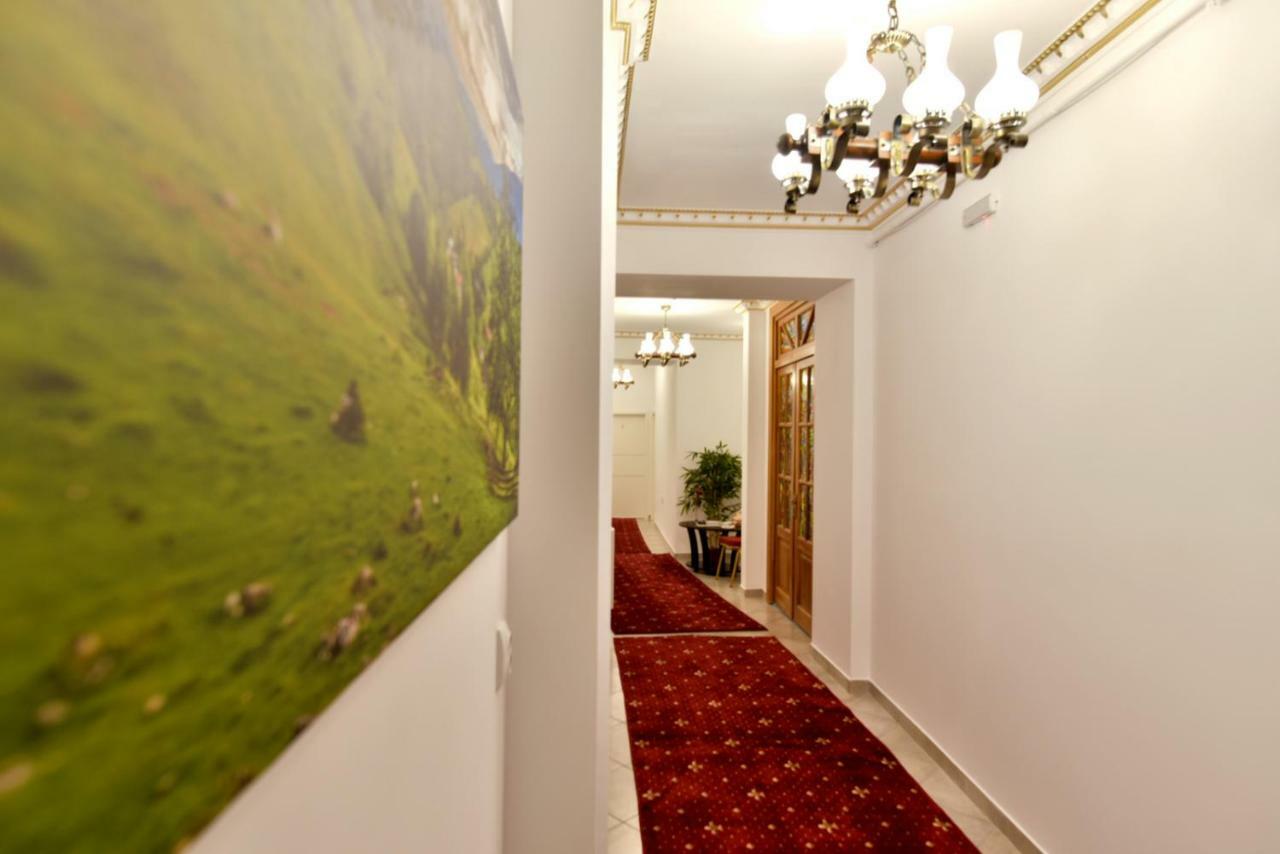 Top Royal Central Braşov Buitenkant foto